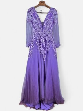 JJ's House Formal Gown Lace Applique Tulle Prom Evening Floor Length Dress Sz.4